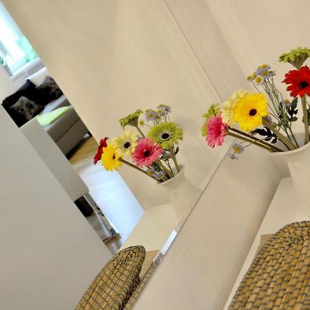 Ferienwohnung Im Univiertel Mit Garten Грац Экстерьер фото