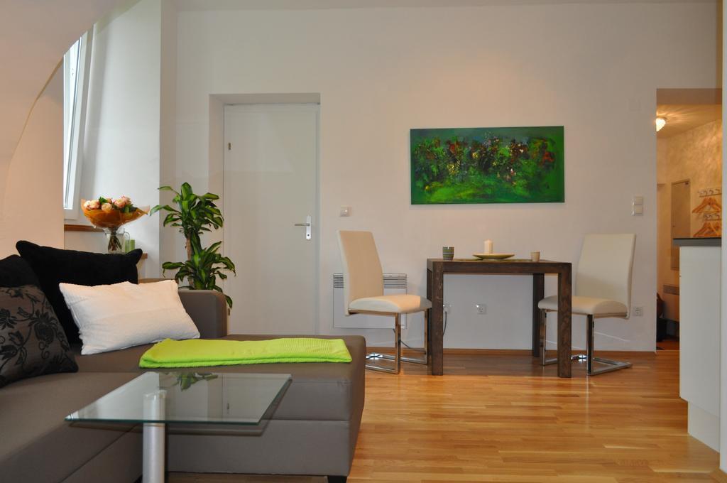 Ferienwohnung Im Univiertel Mit Garten Грац Экстерьер фото