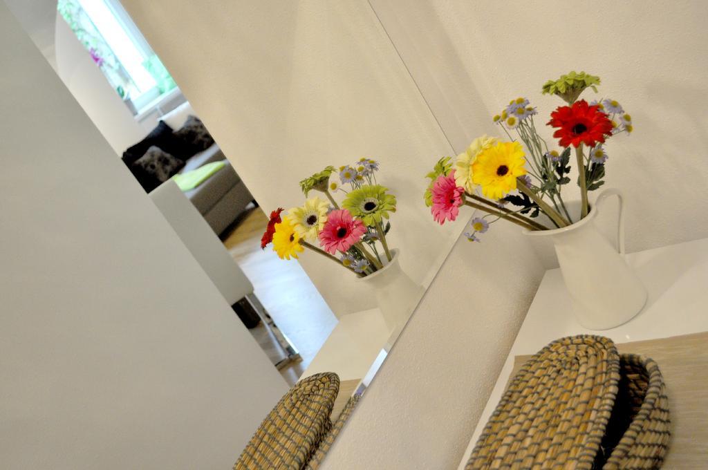 Ferienwohnung Im Univiertel Mit Garten Грац Экстерьер фото