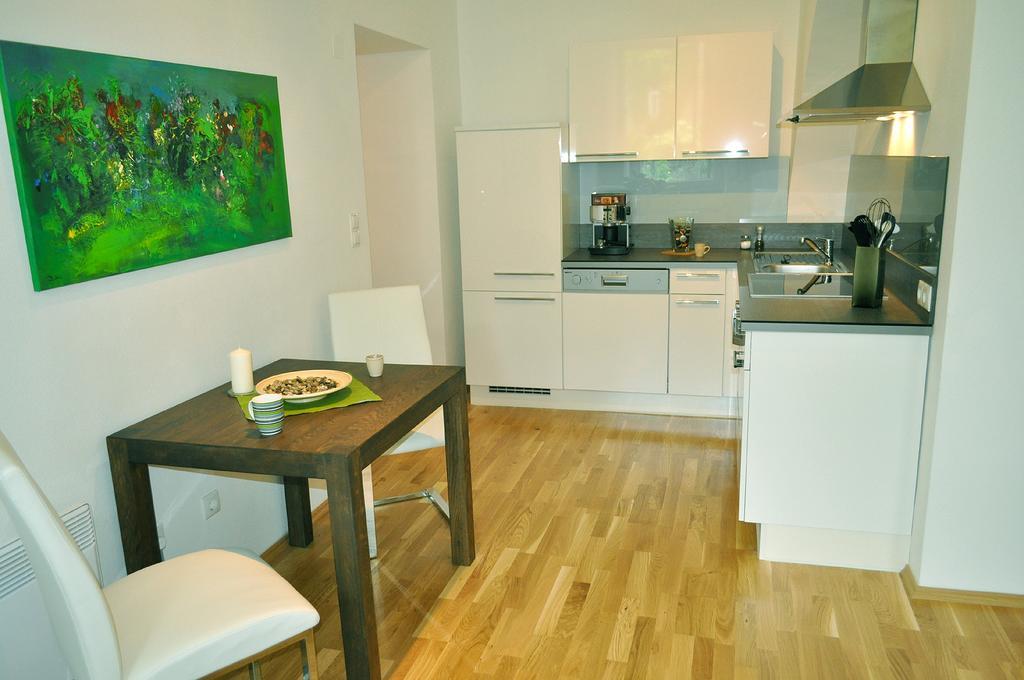 Ferienwohnung Im Univiertel Mit Garten Грац Экстерьер фото