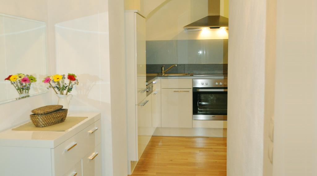 Ferienwohnung Im Univiertel Mit Garten Грац Экстерьер фото